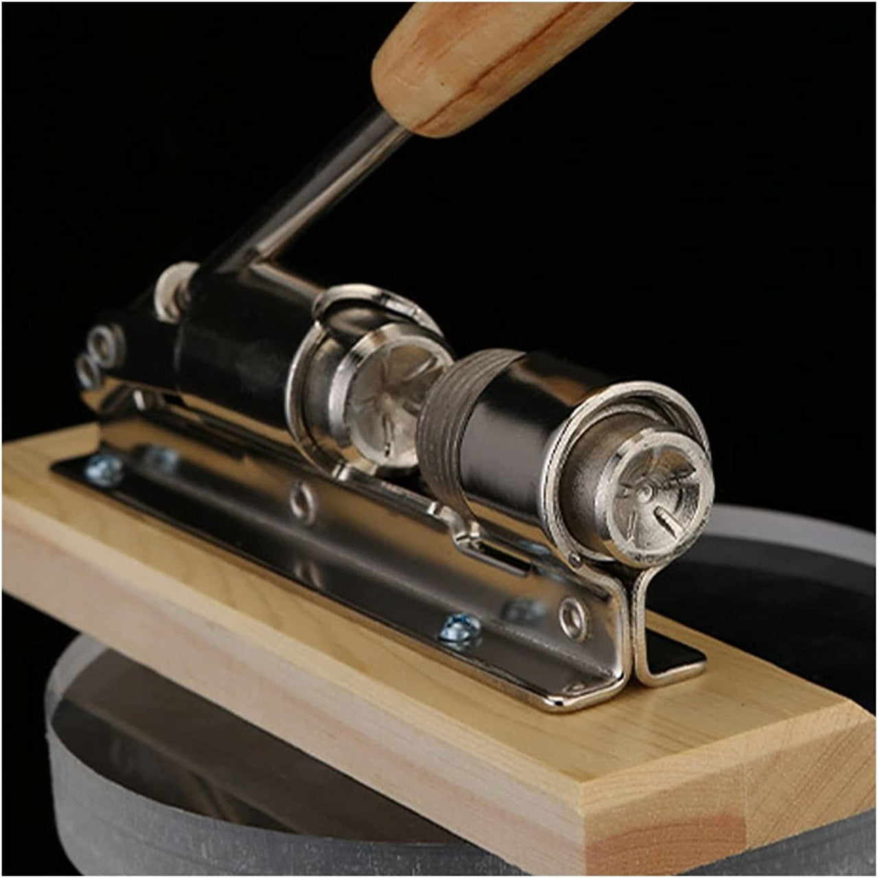 Nut Cracker Macadamia Opener